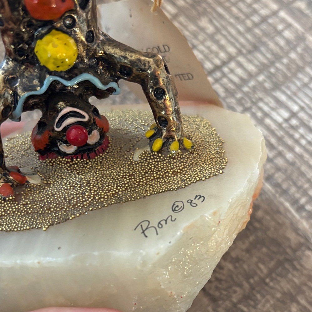 Vintage Ron Lee 1983 Clown Handstand Figurine w/ Stone Base – 24k - Picture 2 of 4